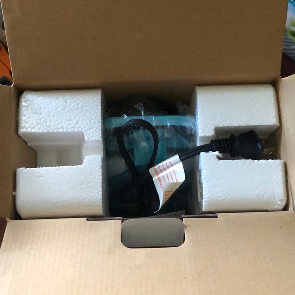Bella Cake pop maker, original in box never used